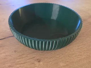 Ribbed bowl