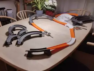 Hot Wheels Track Turns