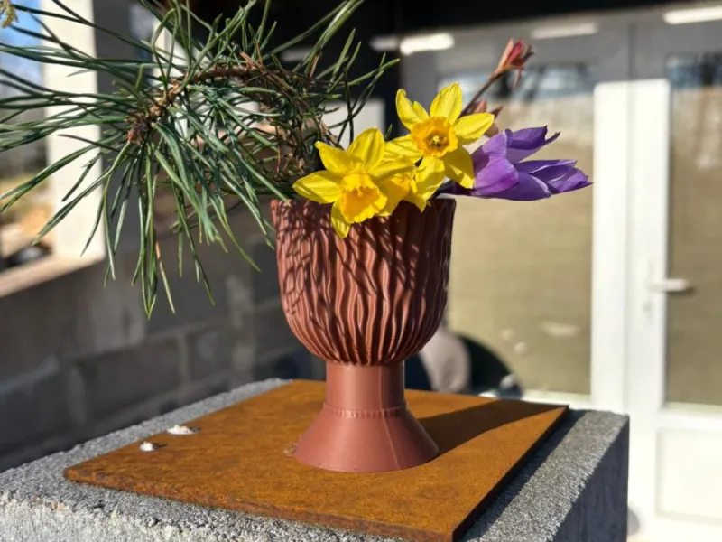 Textured design vase
