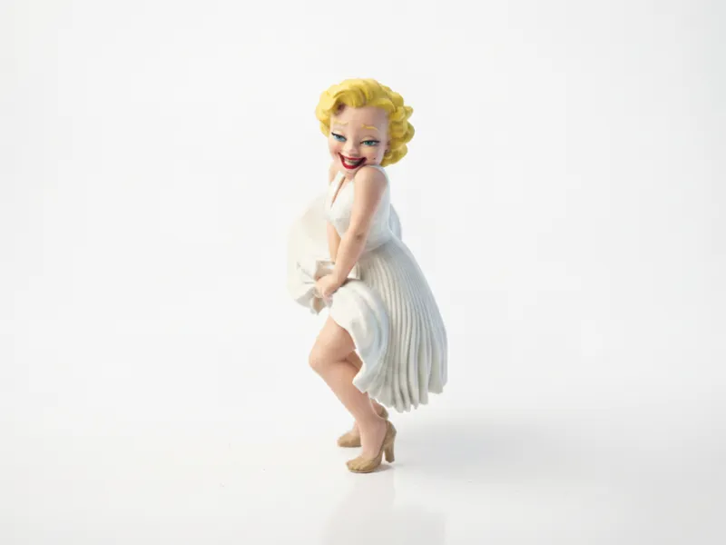 Figurine Fille Timide Figure Féminine Imprimable en 3D