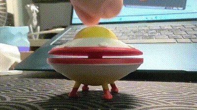 无需电力的磁悬浮飞碟，解压玩具