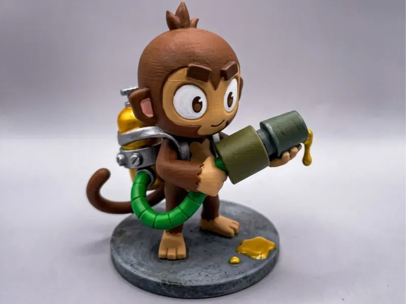 Glue Gunner (Bloons TD 6) Figurine