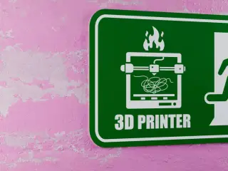 3D Printer Emergency Sign - Right Arrow Up-Right