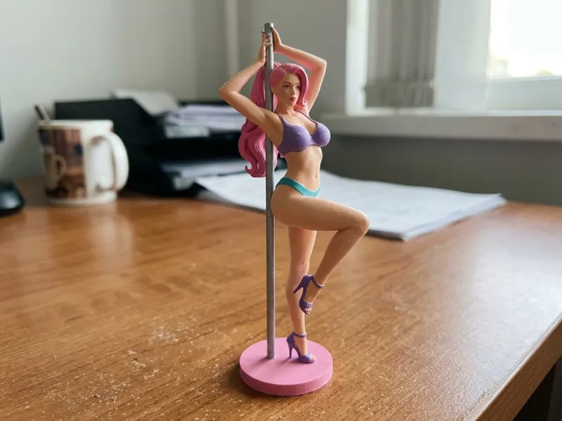 Sexy Pole Dancer