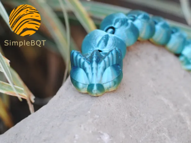 Bébé dragon articulé