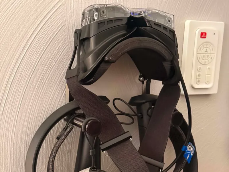 VR Headset Wall Storage