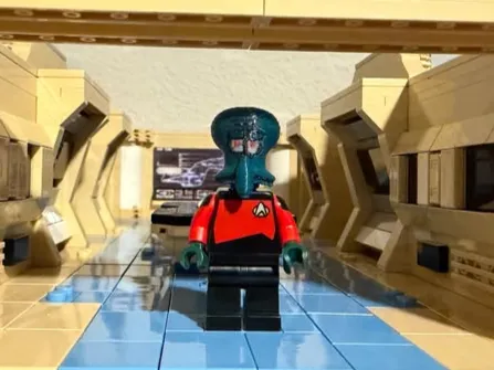 squidward lego compatble head