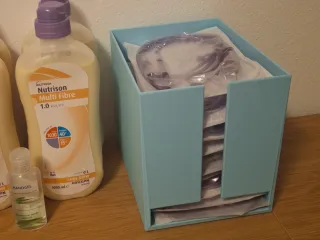 Dispenser for feeding tube lines. [flocare mobile set)