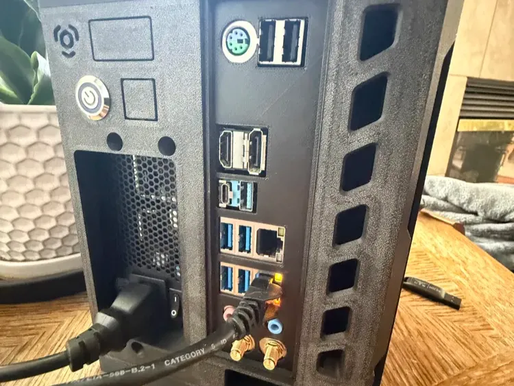 AsRock Z490M-ITX IO Shield