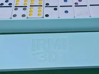 Caixa de dominó