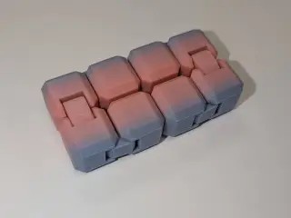 Infinity fidget cube