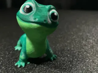 Cute lizard Frozen 2 | Bruni