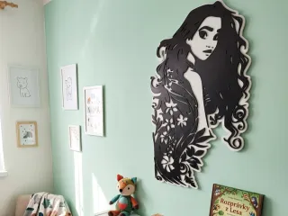 girl with flowers
