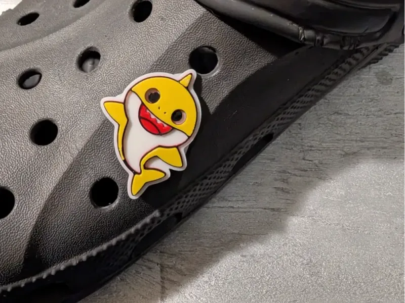 Baby Shark Croc-Anhänger