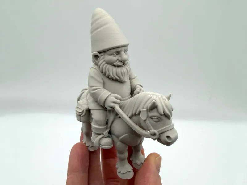 GardenGnomeHorseHi