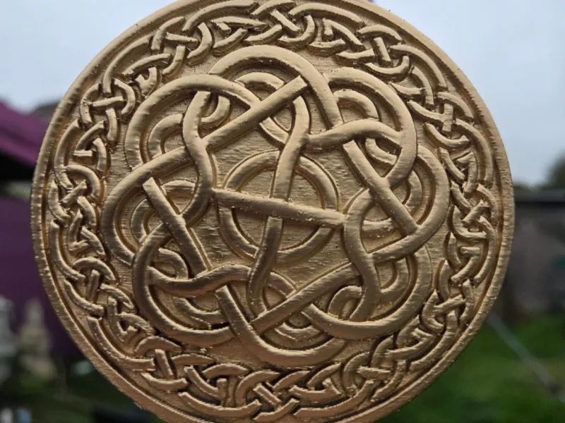 Traitors Ireland Shield