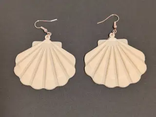 Scallop Earrings