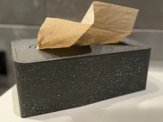 Set of accessories for the bathroom