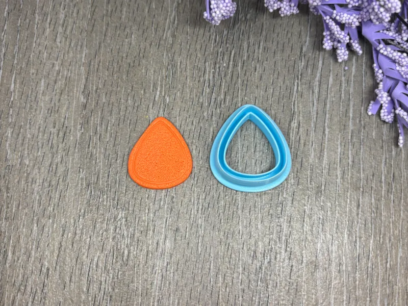 DROP WITH BORDER CLAY CUTTER