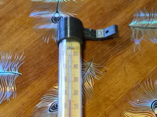Mercury thermometer mount