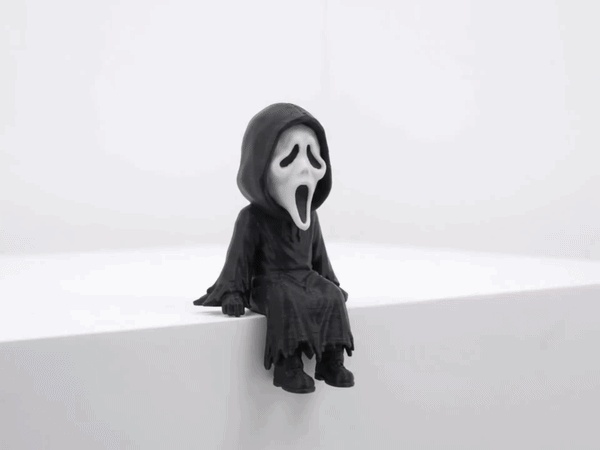 Espeluznante figura de estante