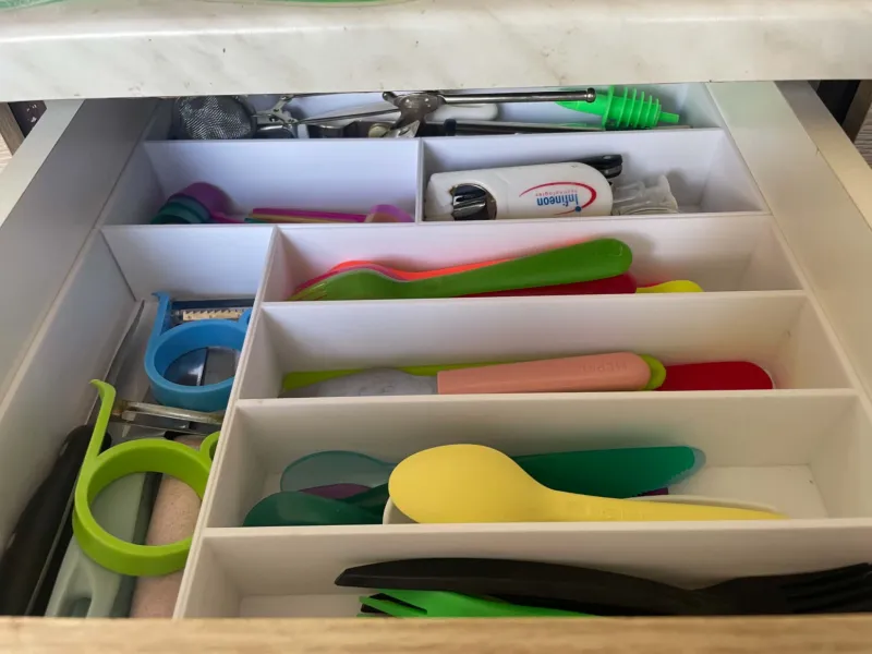 Organizador de talheres para gaveta