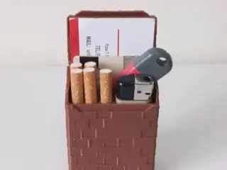 SCATOLA PER SIGARETTE ACCENDINO TESSERA