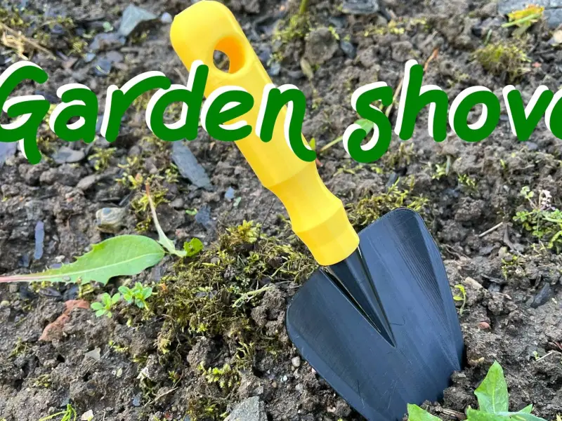 Garden shovel