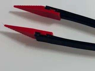 Tweezers