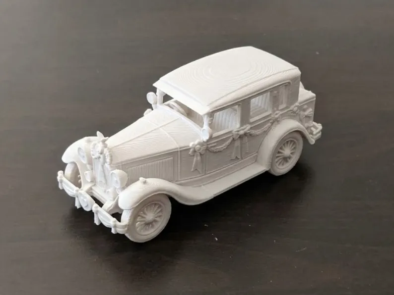 Vintage-Hochzeitsauto – Klassischer Hochzeitswagen