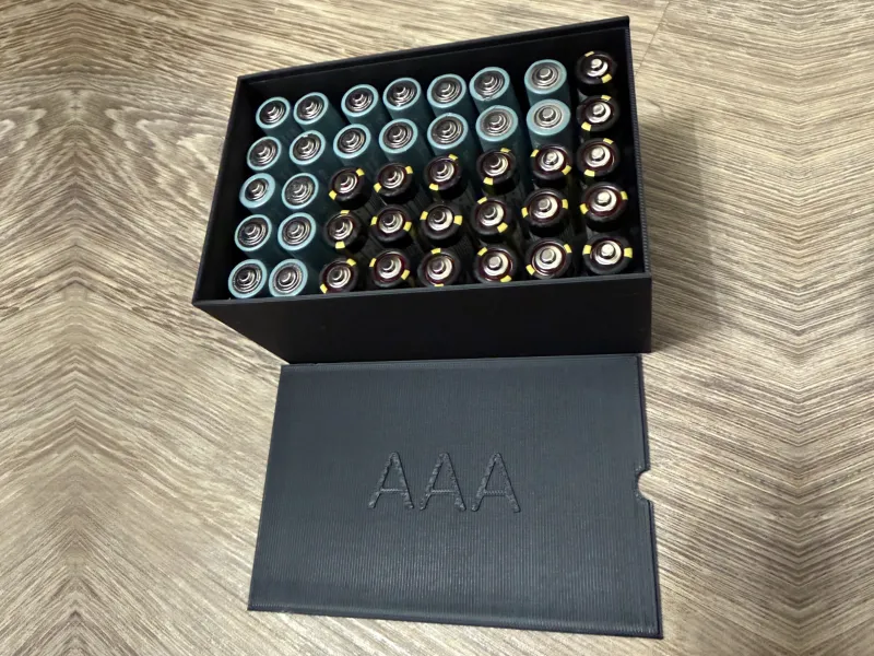 Boîte de rangement pour piles AAA — 40 compartiments avec couvercle coulissant