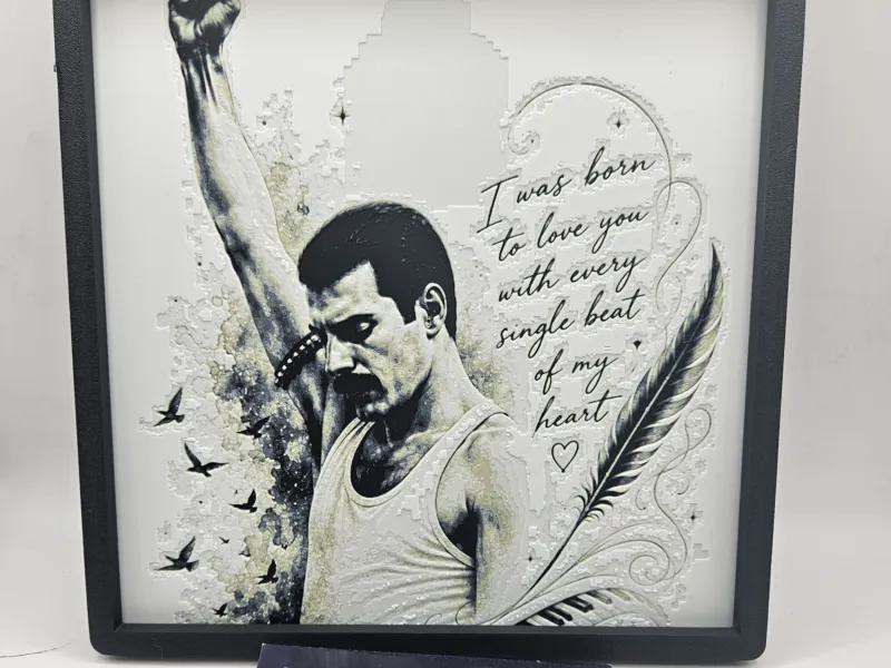 FREDDIE MERCURY AVEC COULEURS
