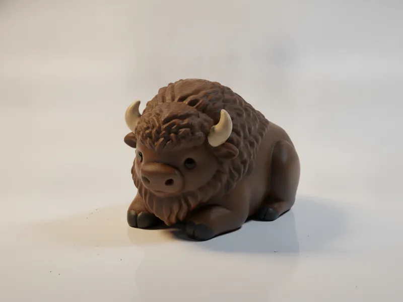 Adorabile bisonte a riposo