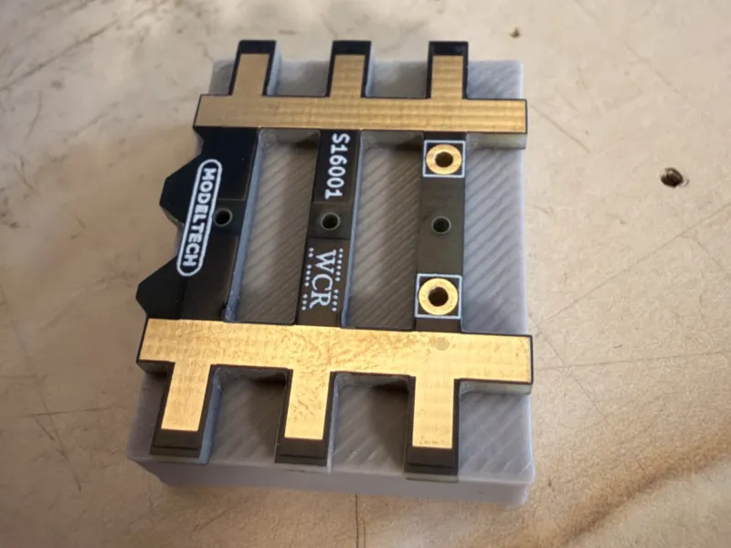 Suporte para Alinhador de Trilhos Pro Track OO/HO
