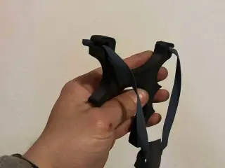 Ergonomic minimalist slingshot