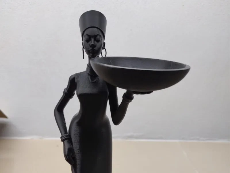 Statuette de dame africaine 1