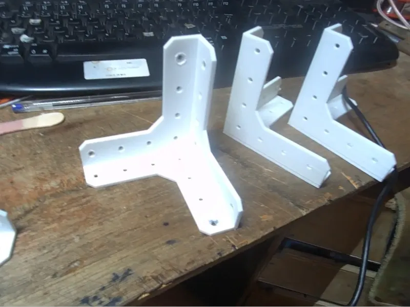 3-way corner bracket