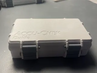 ACCU-CHEK Guide me box