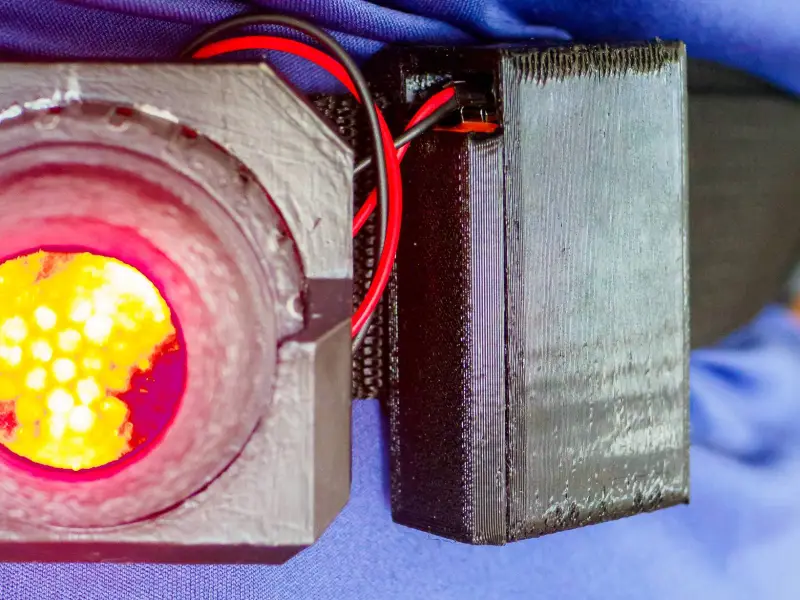 Volt Cache – 9V Battery Clip Holder
