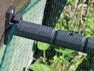 Wallhook for nets (or plants)