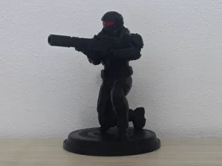 Futuristic Spec-Ops Soldier - Kneeling Sniper