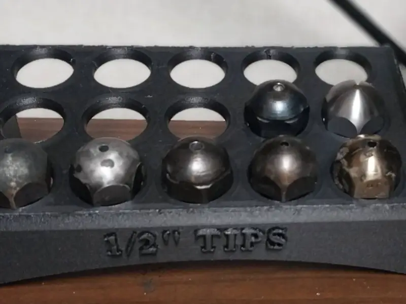 Nozzle tip stand