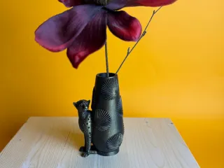 Cheetah vase