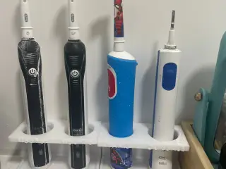 Oral b Holder