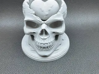 Heart on My Mind – Gothic Valentine Skull
