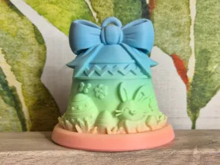Cloche pâques cachette
