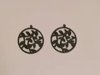 Round Leaf Earrings
