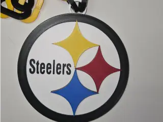 Pittsburgh Steelers Logo With Loop