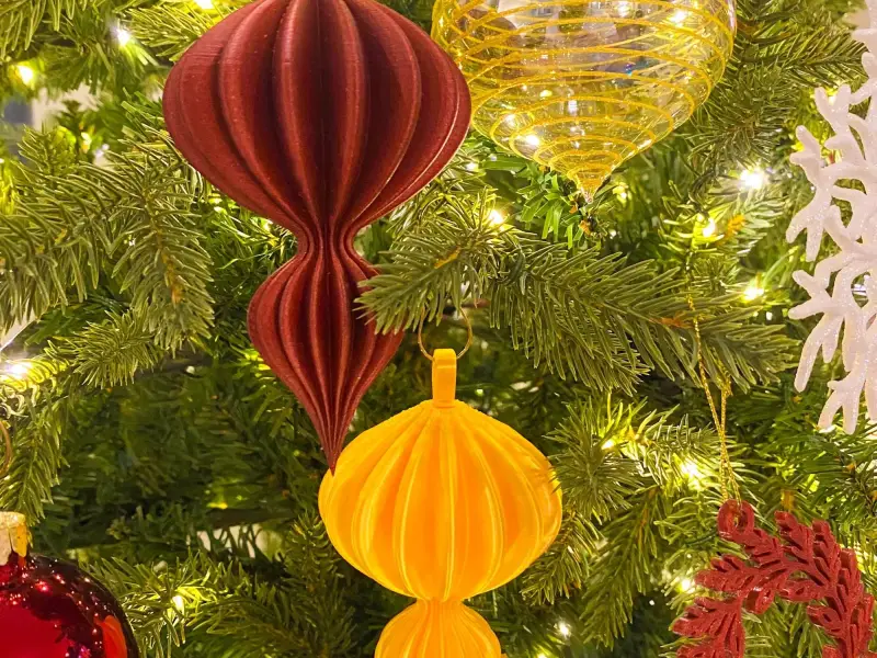 Ribbed Finial Christmas Tree Ornament – Modern Design 2 of 2