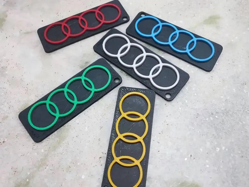 Keychain Audi (with background)